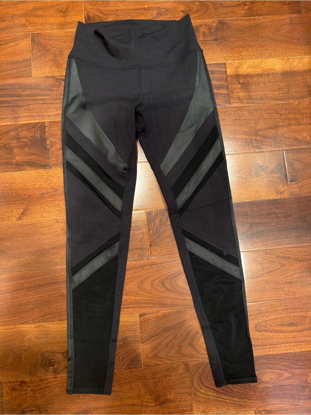 ALO Yoga Black Leggings with Chevron Mesh Insets
